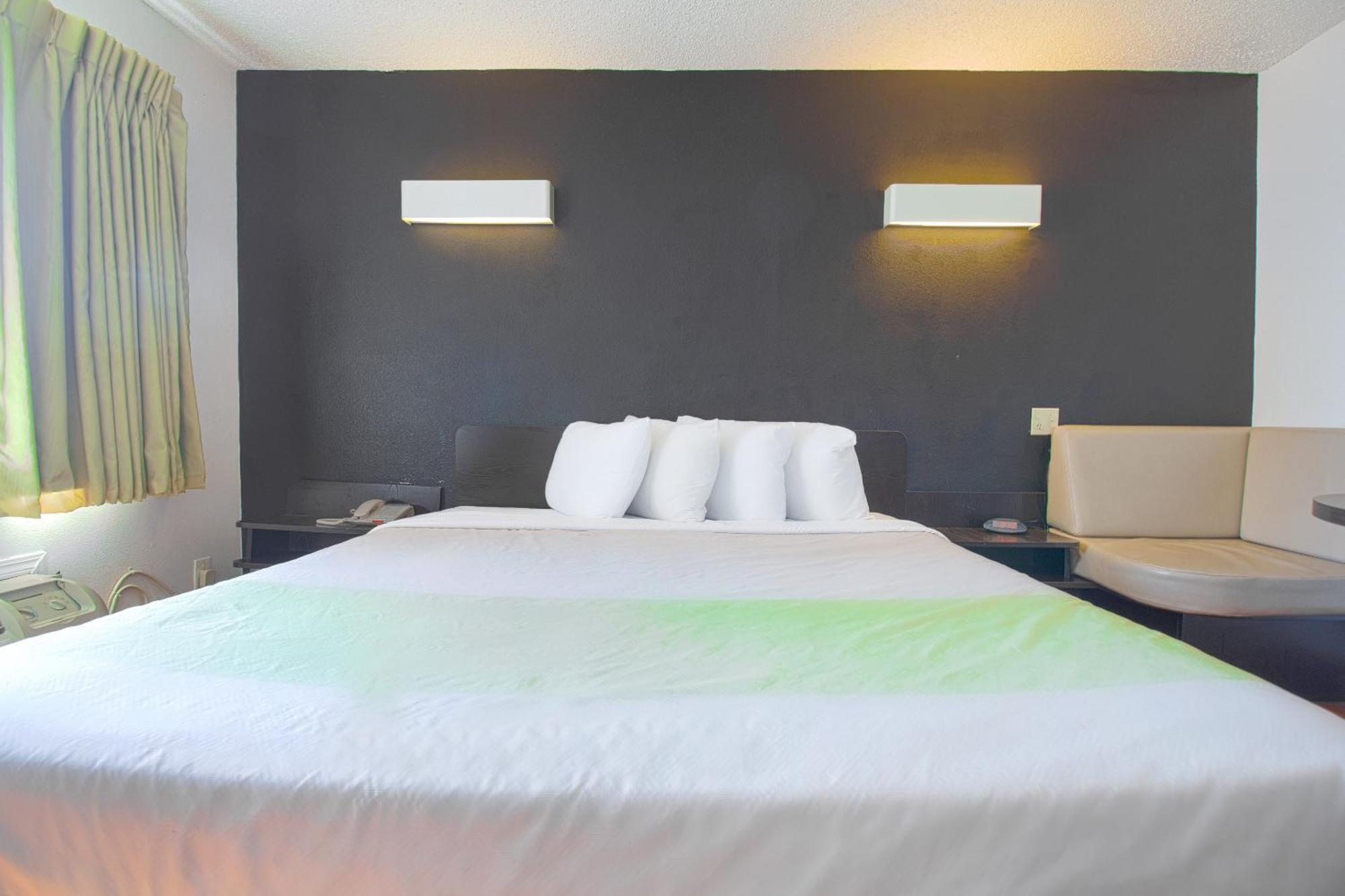 Studio Inn Extended Stay Oklahoma City Airport By Oyo المظهر الخارجي الصورة