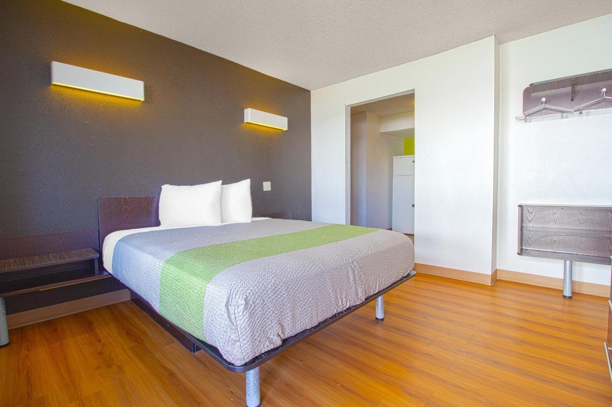 Studio Inn Extended Stay Oklahoma City Airport By Oyo المظهر الخارجي الصورة