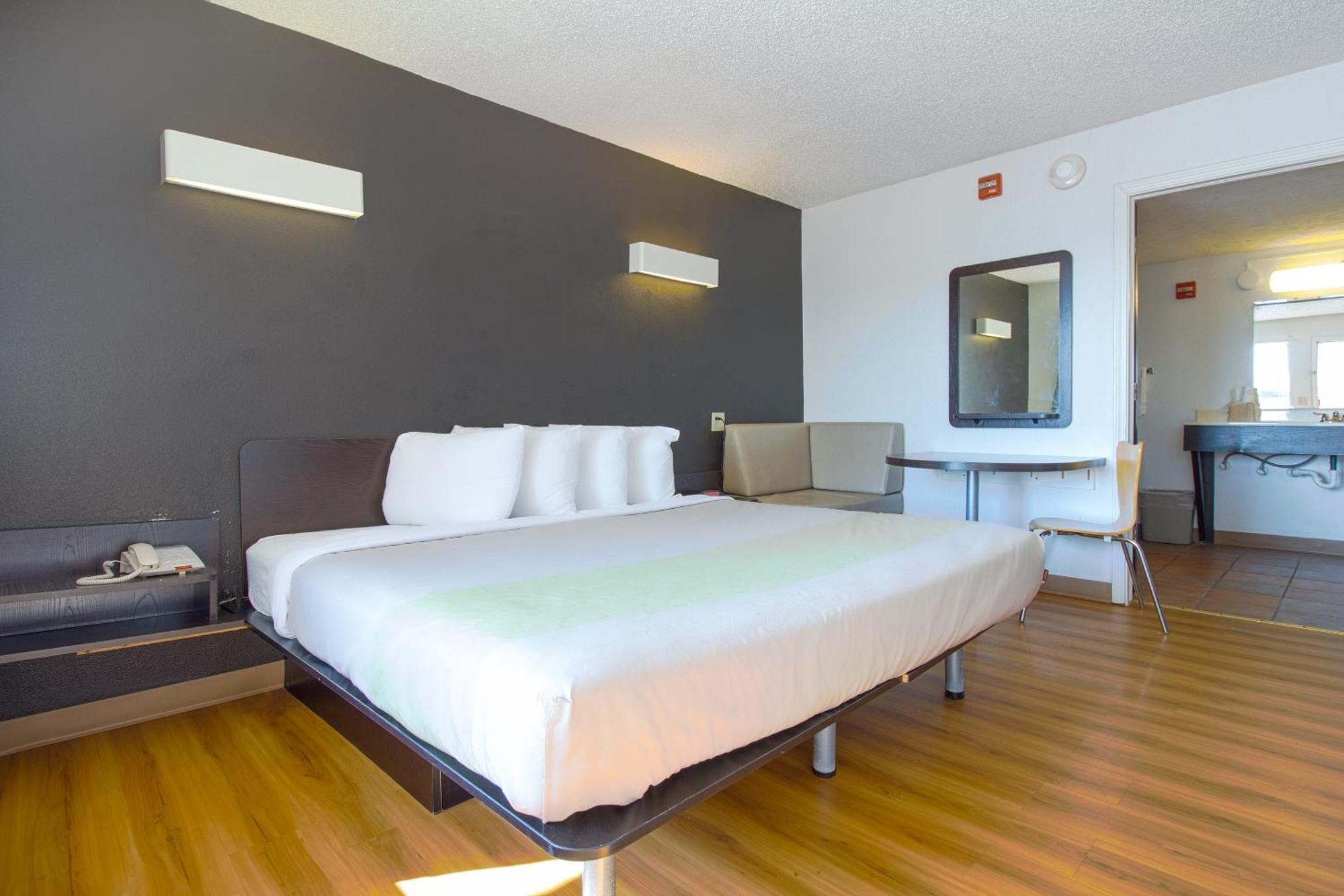Studio Inn Extended Stay Oklahoma City Airport By Oyo المظهر الخارجي الصورة