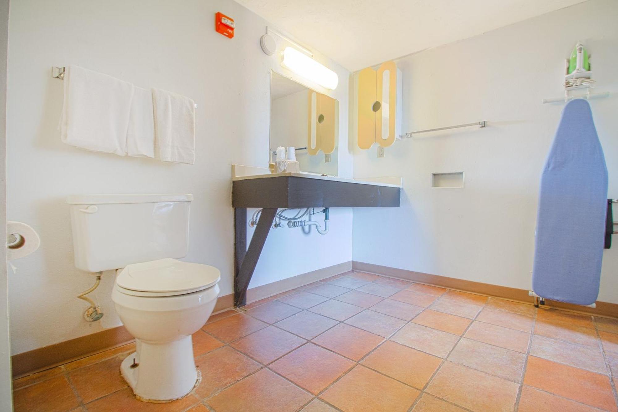 Studio Inn Extended Stay Oklahoma City Airport By Oyo المظهر الخارجي الصورة