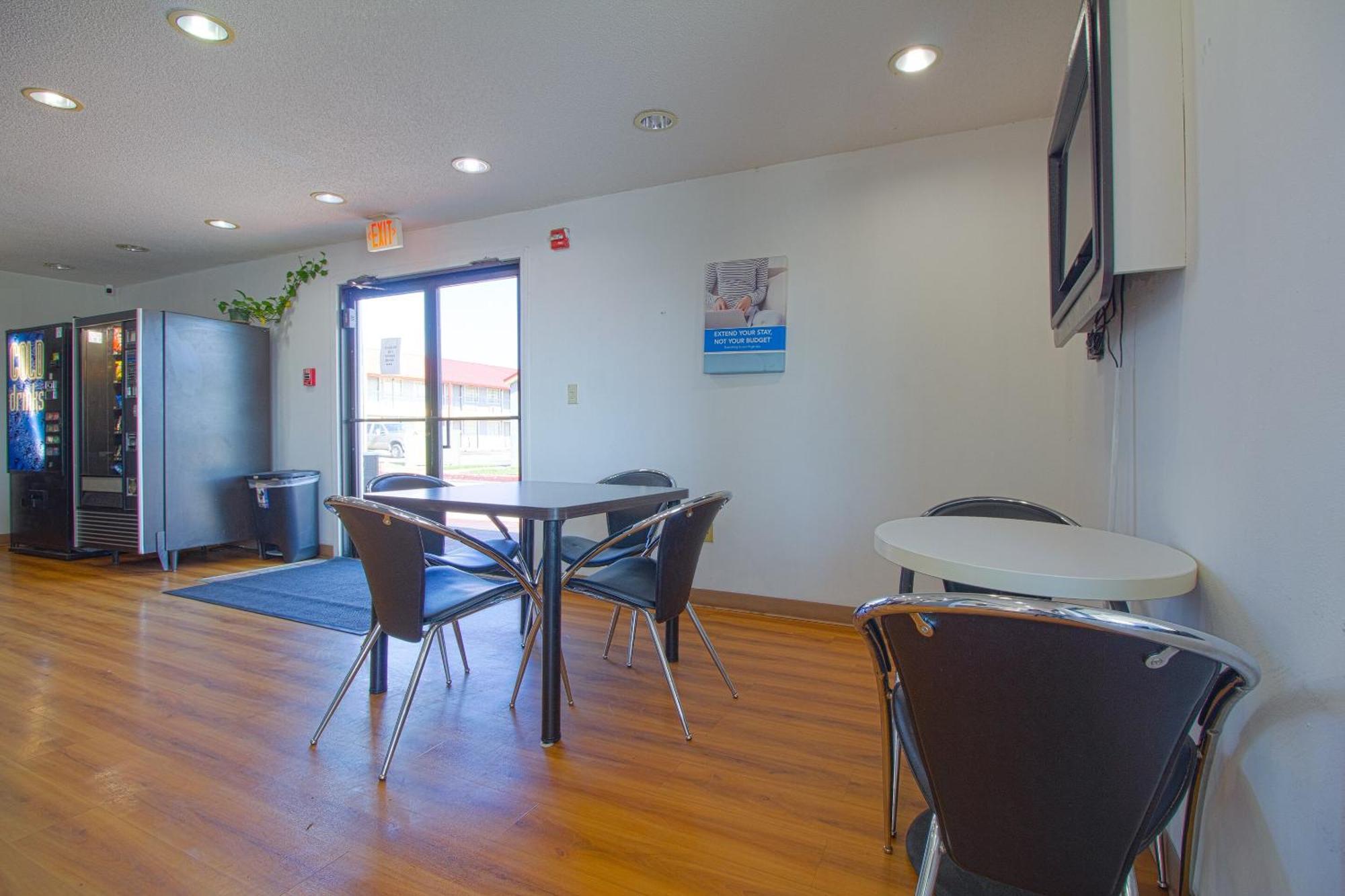 Studio Inn Extended Stay Oklahoma City Airport By Oyo المظهر الخارجي الصورة