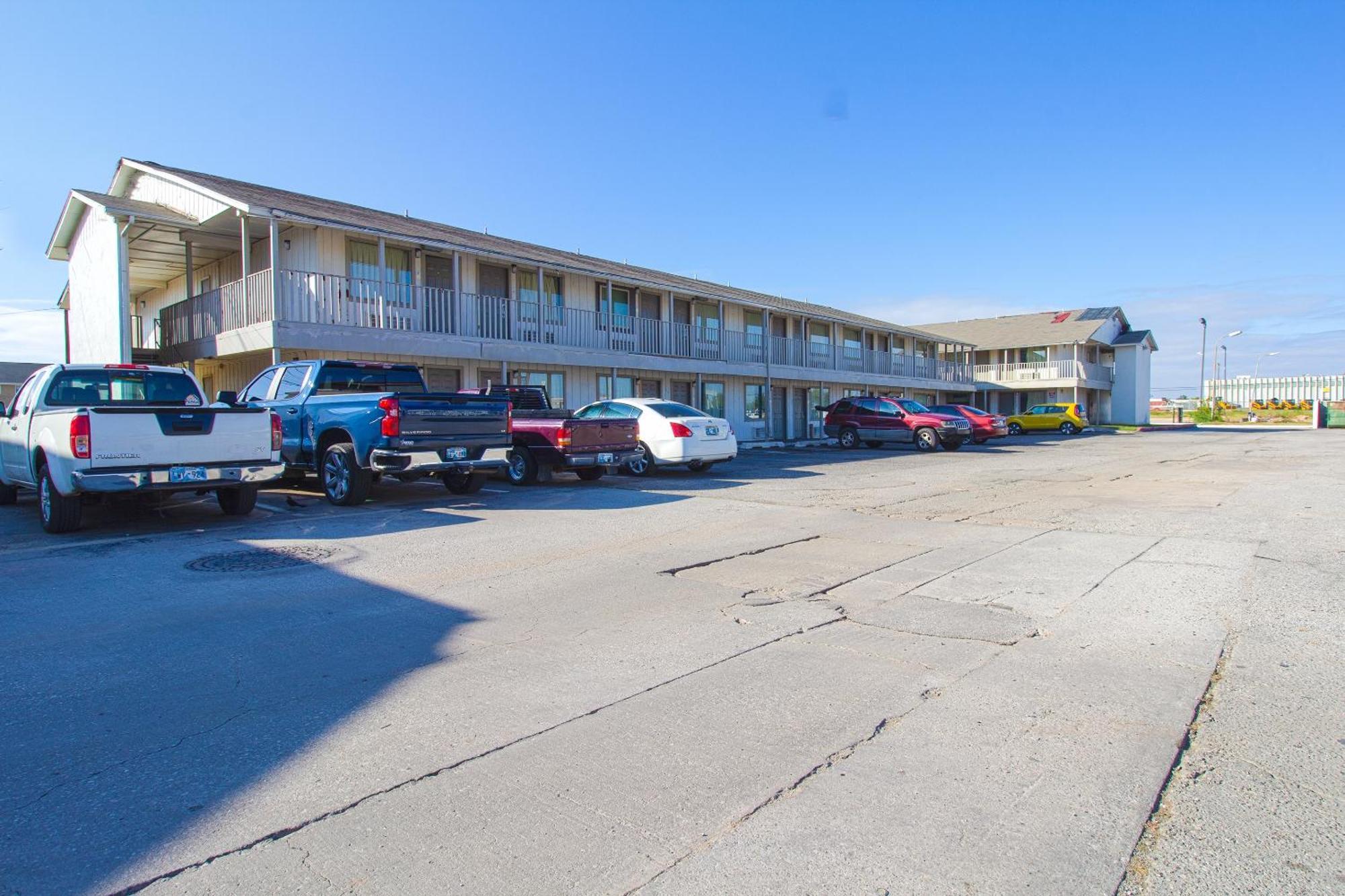 Studio Inn Extended Stay Oklahoma City Airport By Oyo المظهر الخارجي الصورة