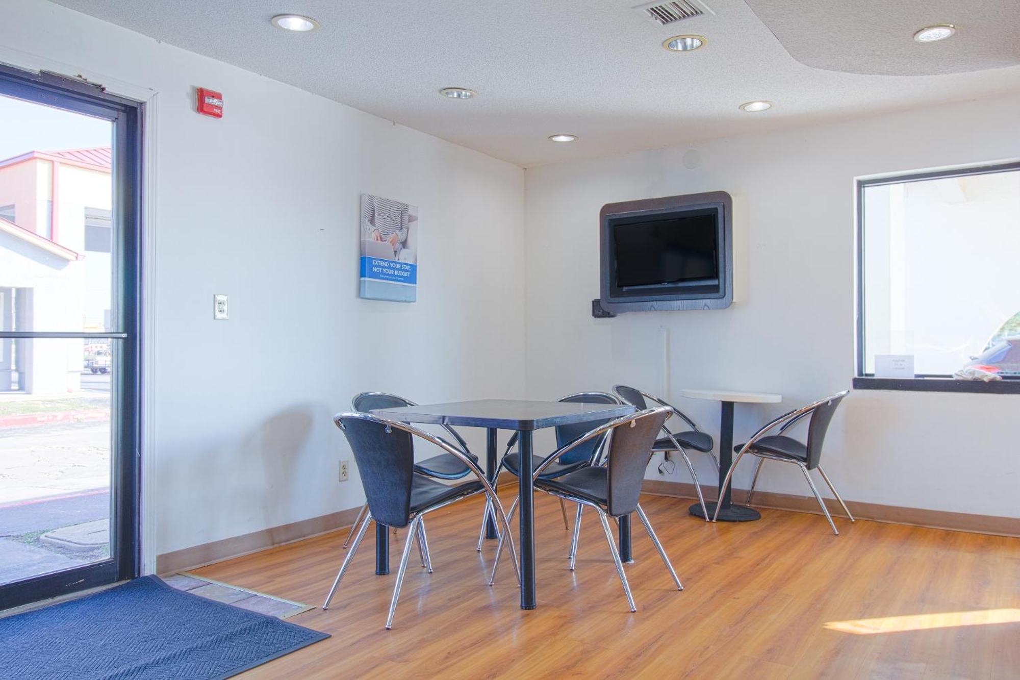 Studio Inn Extended Stay Oklahoma City Airport By Oyo المظهر الخارجي الصورة