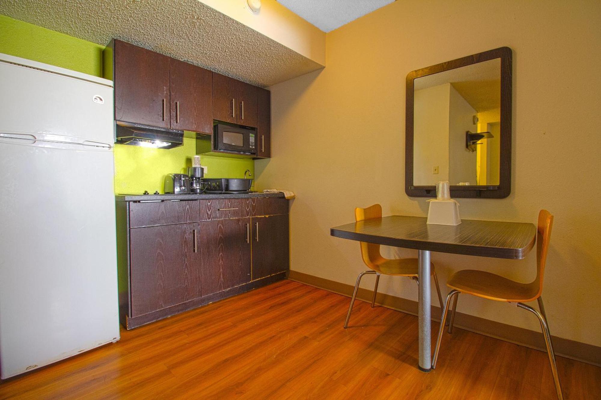 Studio Inn Extended Stay Oklahoma City Airport By Oyo المظهر الخارجي الصورة