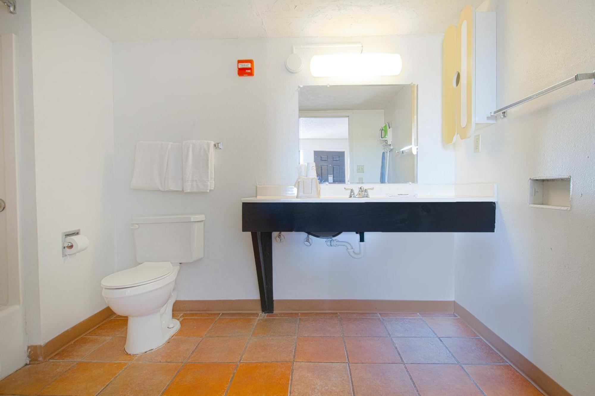 Studio Inn Extended Stay Oklahoma City Airport By Oyo المظهر الخارجي الصورة