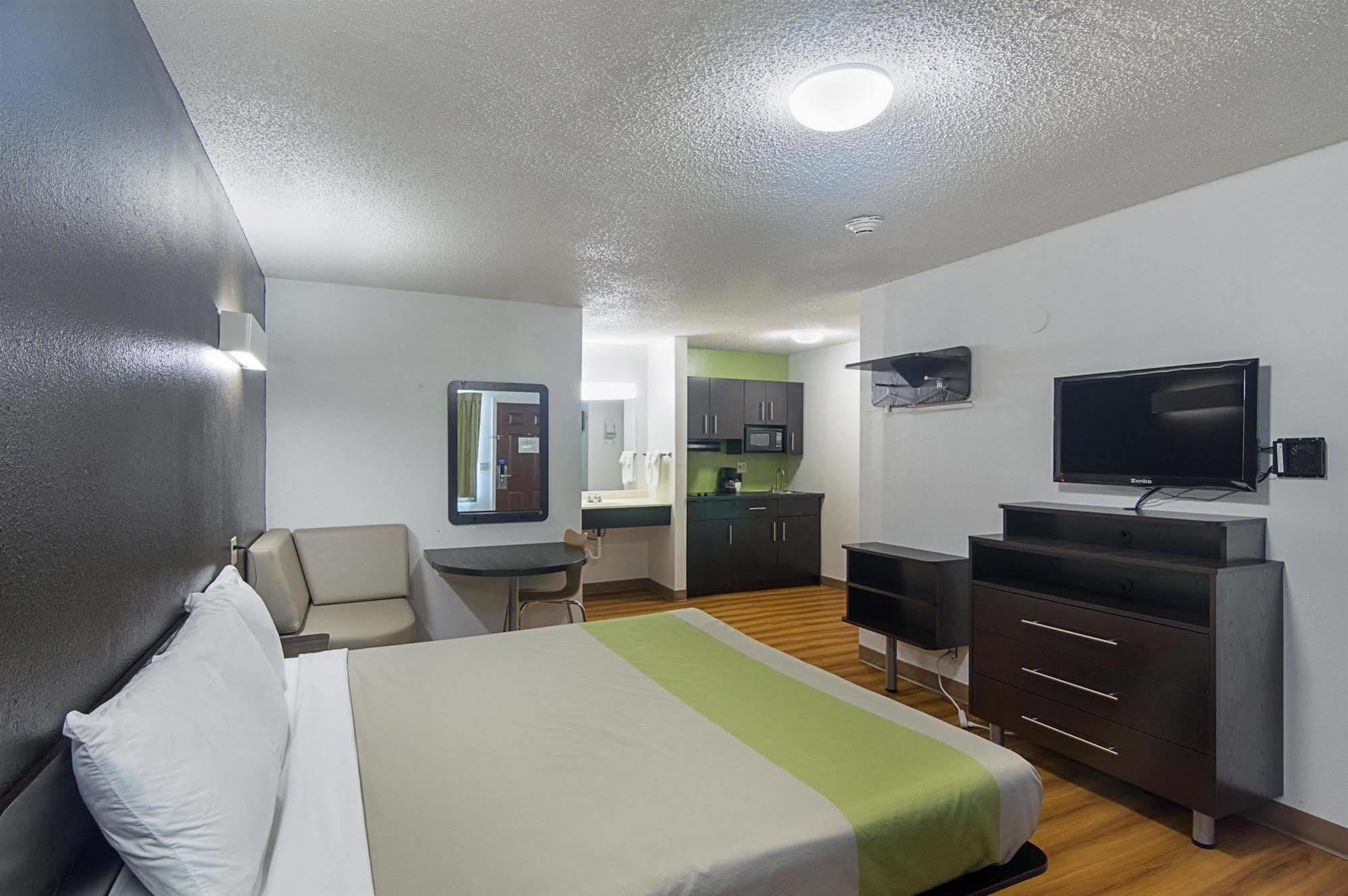 Studio Inn Extended Stay Oklahoma City Airport By Oyo المظهر الخارجي الصورة