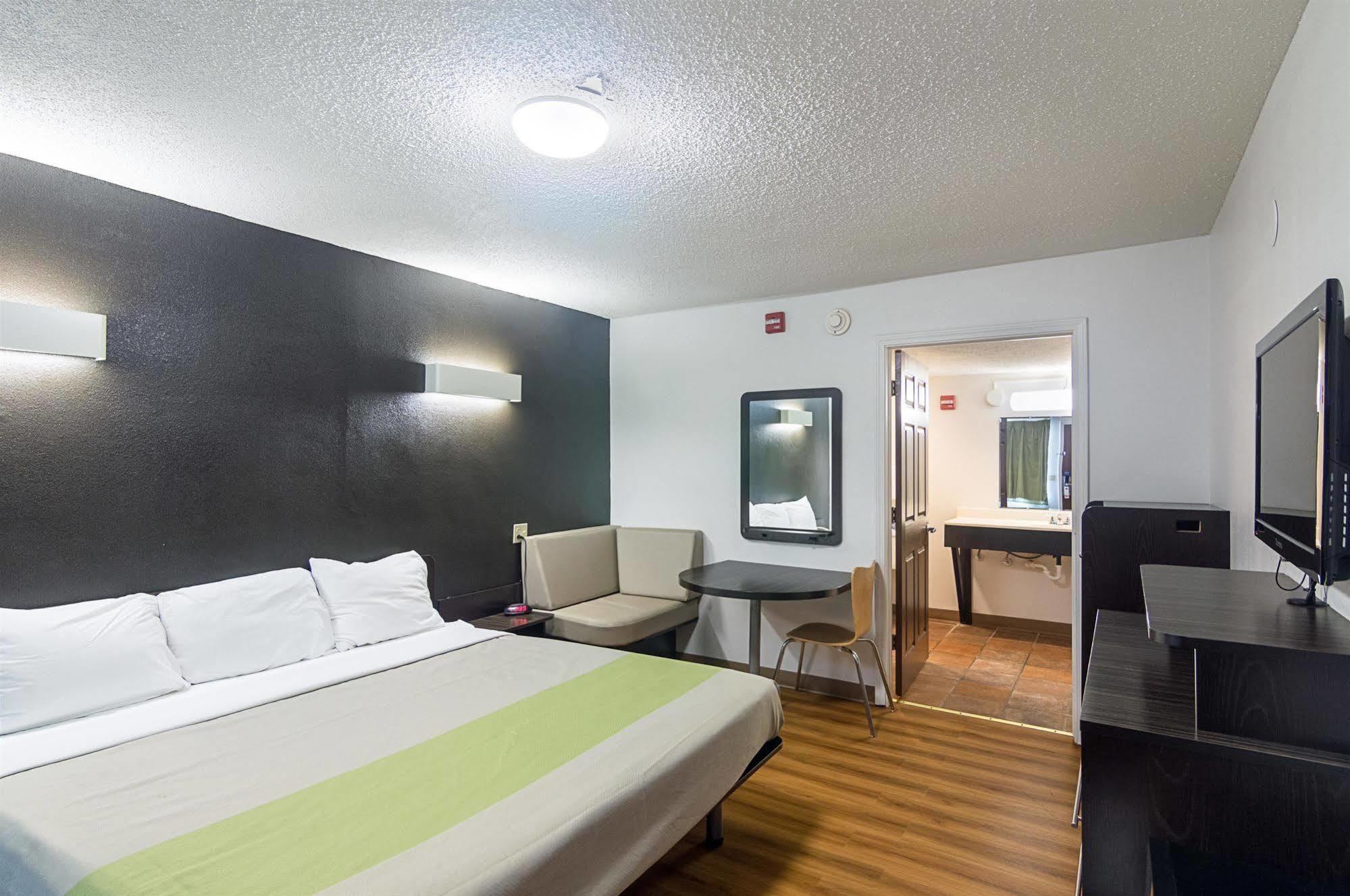 Studio Inn Extended Stay Oklahoma City Airport By Oyo المظهر الخارجي الصورة